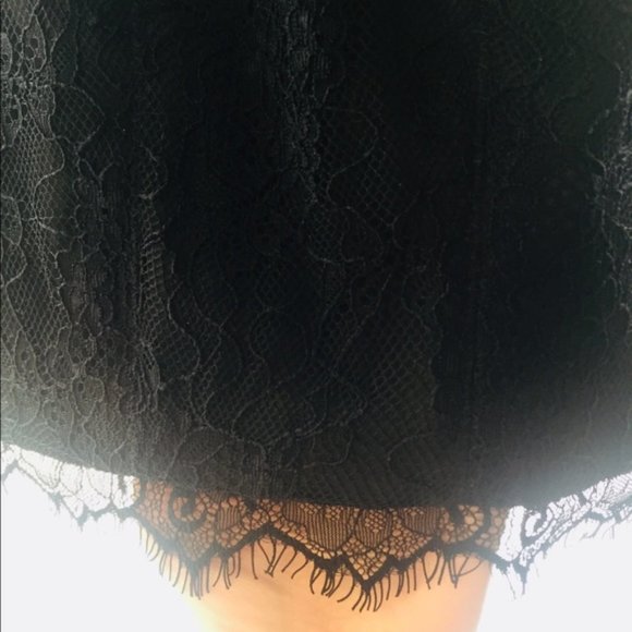 GUESS Strapless Lace Overlay Dress - Picture 4 of 5